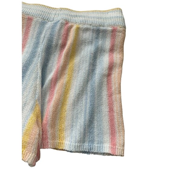 BUCEES Women's Knit Striped Shorts Size Small - Picture 6 of 6